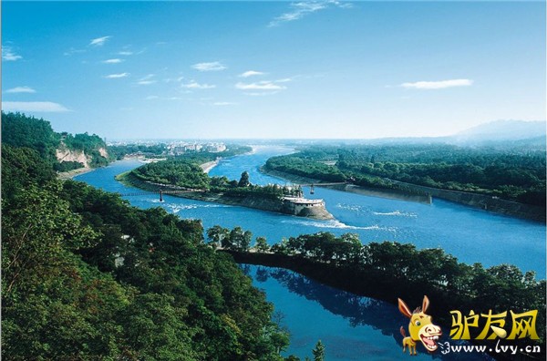 都江堰1.jpg